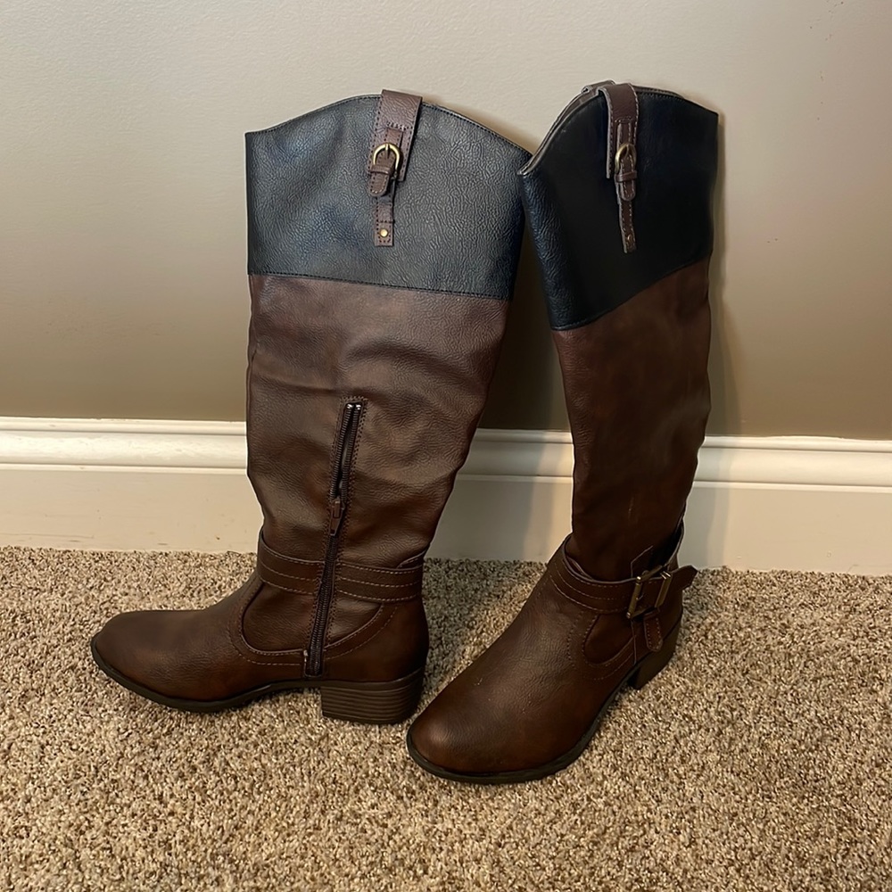 New never worn boots